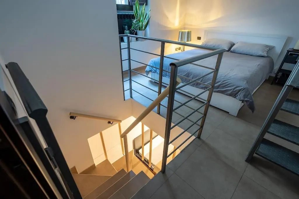 Apartmán Life Is Beautiful Design Loft Navigli Romolo, Netflix, Wifi, Ac And Street Parking Milán Itálie